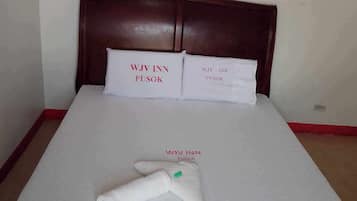 1 bedroom, bed sheets