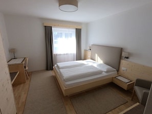 Apartment | 3 bedrooms, individually furnished - Lovely Apartment in St. Ulrich in Groden (Ortisei)