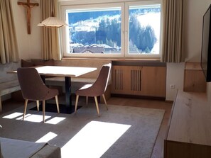 Dining - Lovely Apartment in St. Ulrich in Groden (Ortisei)