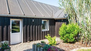 House | Exterior - 4 Person Holiday Home in Broager (Broager)