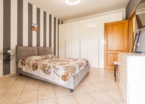 1 quarto
