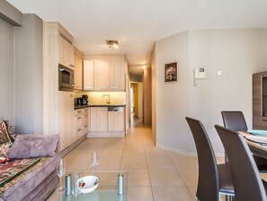 Apartamento | Cozinha privada | Micro-ondas