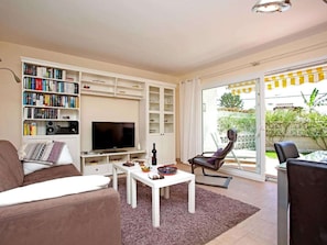 Living area - Belvilla by OYO Villa Costabellas (Marbella)