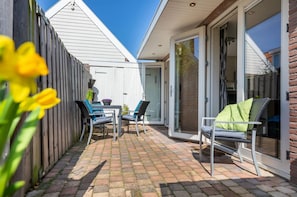 House | Outdoor dining