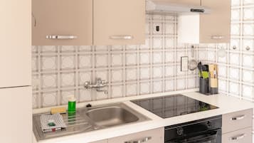 Køleskab, mikrobølgeovn, ovn, opvaskemaskine