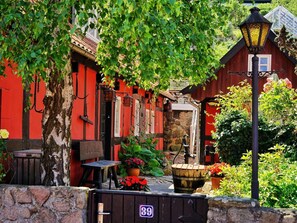 House | Property grounds - Standard Apartment With Small Kitchen, Gudhjem (Gudhjem)