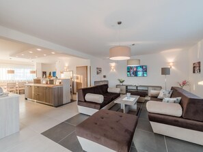 Villa | Private kitchen | Electric kettle