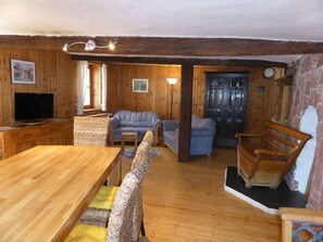 Living area - Holiday Apartment on Breitenberg (Wilgartswiesen)