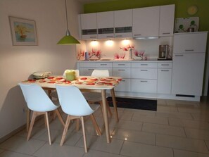 Apartment | Dining - Holiday Apartment Schauss (Hergensweiler)