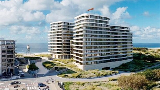 A modern hotel with a curved facade, multiple balconies, and a view of the sea. - Apartment in Nieuwpoort by the Beach (Nieuwpoort)