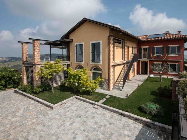 Exterior - Apartment Milleluci (Monforte d'Alba)