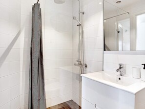 House | Bathroom - 4 Star Holiday Home in Laeso (Læsø)
