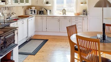 House | Private kitchen