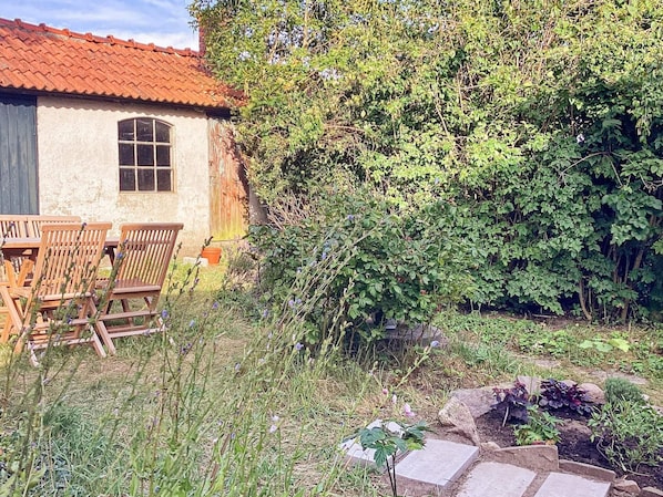 House | Property grounds