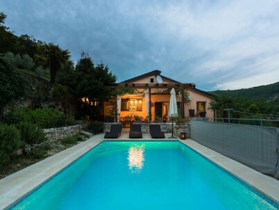 Charming Apartment in Rasa-labin