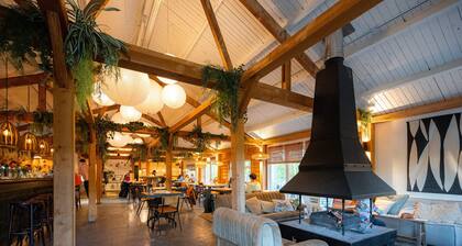Lodge With a Spacious Terrace in Horsterwold