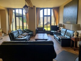 House | Living area | Fireplace