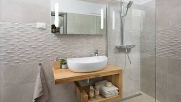 Villa | Bathroom