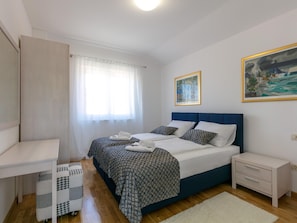 Villa | 4 chambres, ameublement unique, fer et planche à repasser