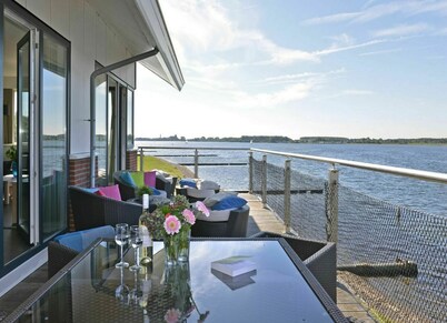 Apartment With Beautiful Views