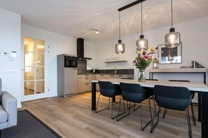 Apartment | Dining - Apartment With Beautiful Views (Kamperland)