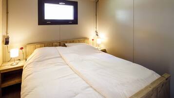 3 bedrooms, individually furnished, bed sheets