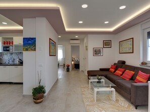 Apartment | Living area - Apartment in Croatia Near Stunning Coastline (Medulin)