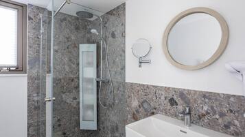 Villa | Bathroom | Hair dryer
