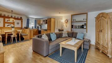 Electric kettle, toaster