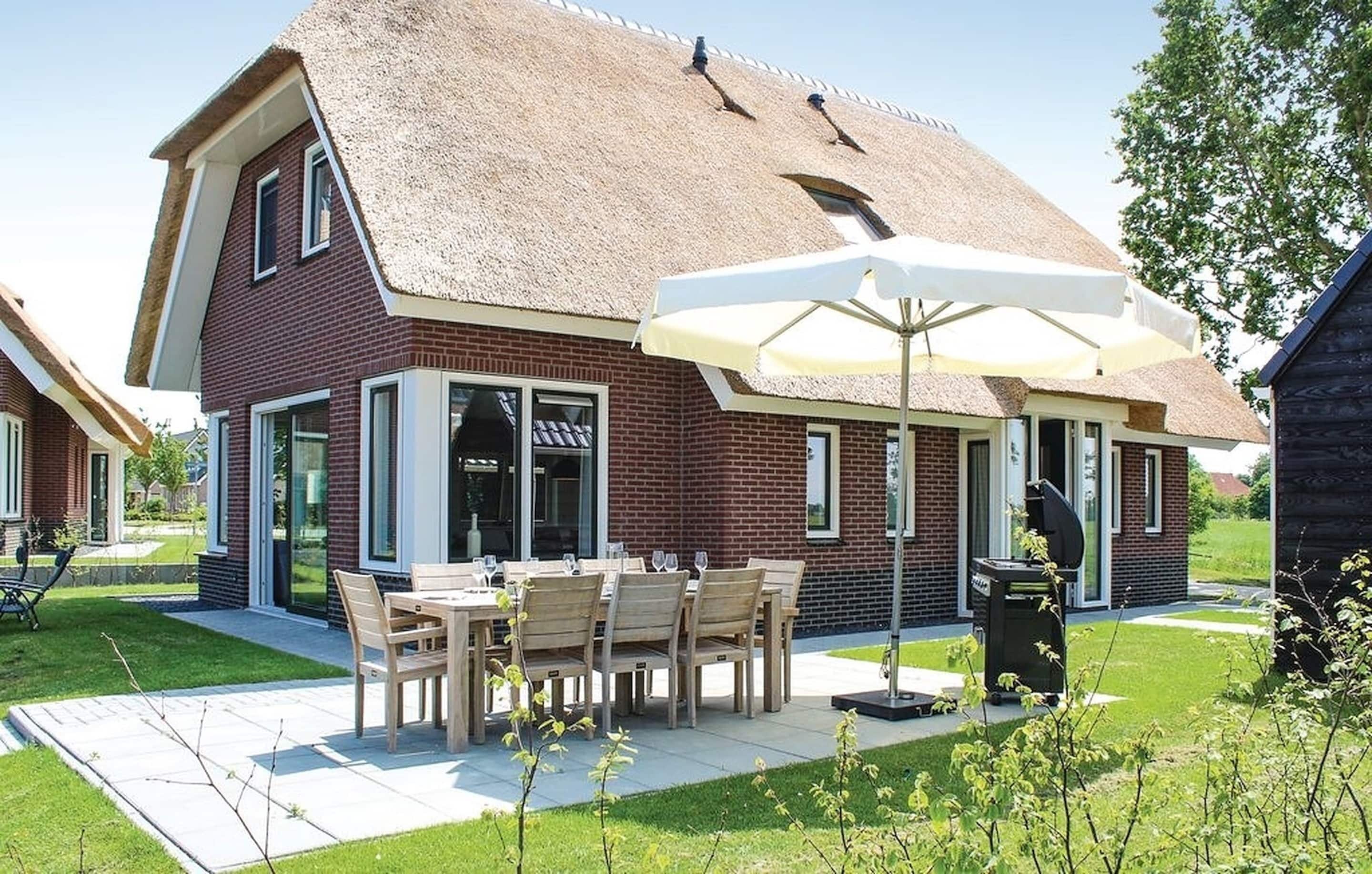 House | Outdoor dining