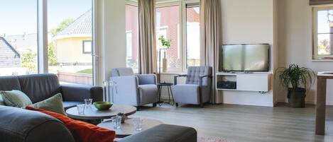 House | Living room