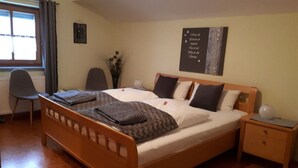 Apartment - Attractive Apartment in Bavaria (Schoellnach)