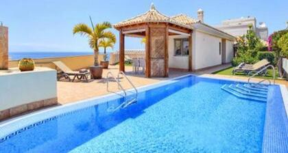 Belvilla by OYO Holiday Home in Puerto de Santiago