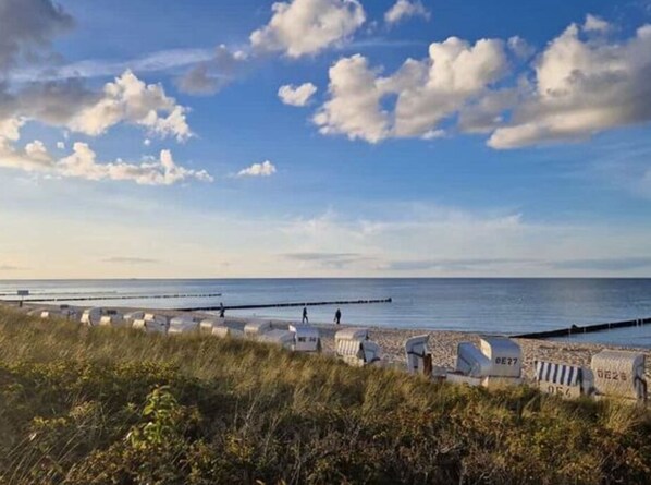 Beach - Holiday Apartment With the Sound of the sea (Kuehlungsborn)