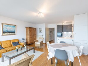 Apartment | Dining - Apartment With sea View and Sunny Terrace (Middelkerke)