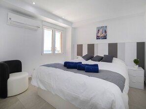 2 soverom, skrivebord, strykejern/-brett og wi-fi