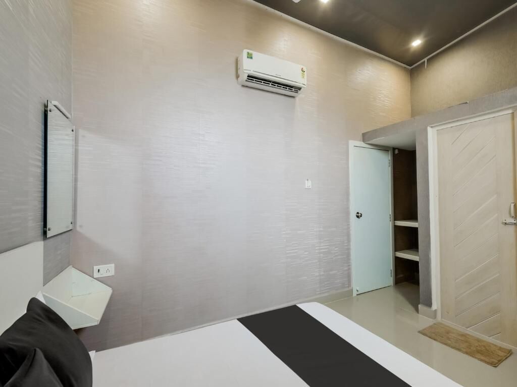 Economy Double Room | Premium bedding, minibar, laptop workspace, soundproofing