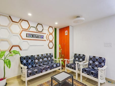 Reception. Hotel Le Hayat Residency