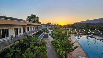 Mặt tiền nơi lưu trú