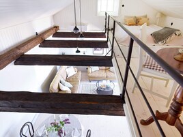 House | 3 bedrooms, individually furnished