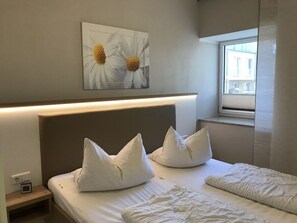 1 Schlafzimmer, Bügeleisen/Bügelbrett