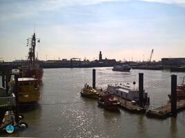 1 habitación y muebles diferentes 