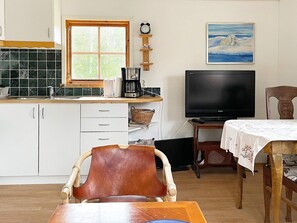 House | Private kitchen - 4 Star Holiday Home in Vaddo (Väddö)