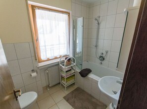 Apartment | Bathroom - Apartment 2 Mainblick Brigitte (Lohr am Main)