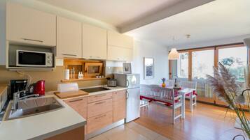 Apartment | Private kitchen | Toaster