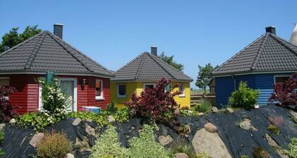 Yellow - Peter's Modern Retreat