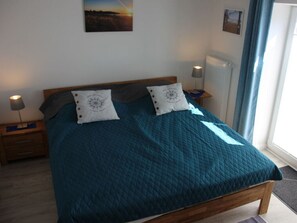 House | 2 bedrooms, individually furnished