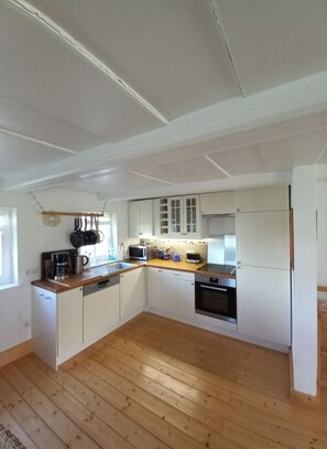 Apartment | Private kitchen