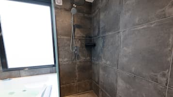 House | Bilik Mandi