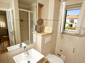 Villa | Bathroom | Hair dryer